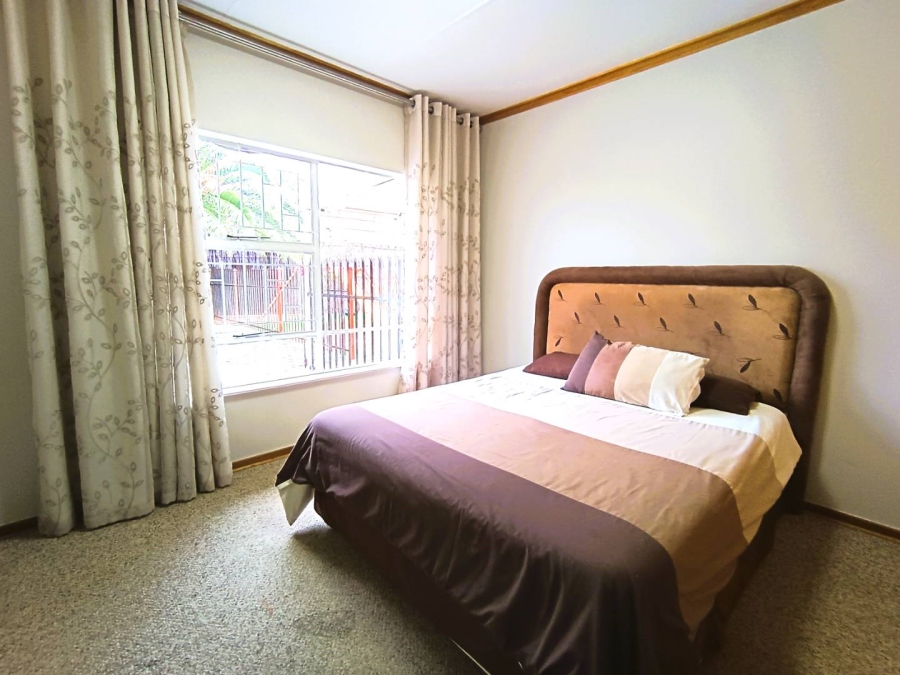 4 Bedroom Property for Sale in Langenhovenpark Free State